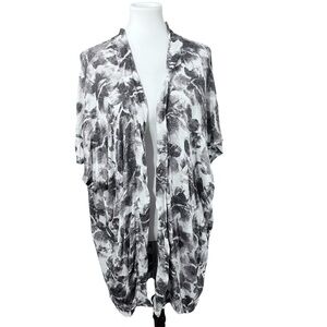Abercrombie & Fitch Black/Gray/White Knit Kimono One Size